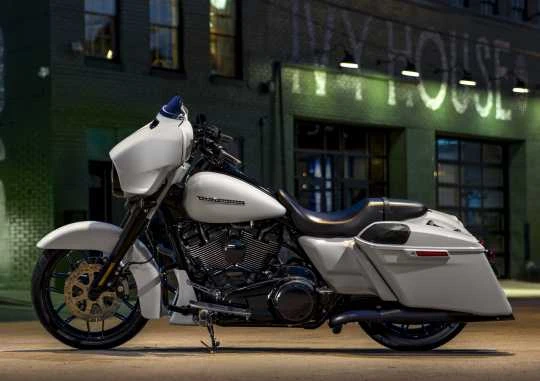 Harley Davidson Badlander Sitz 13" Leder Schwarz – Bild 4